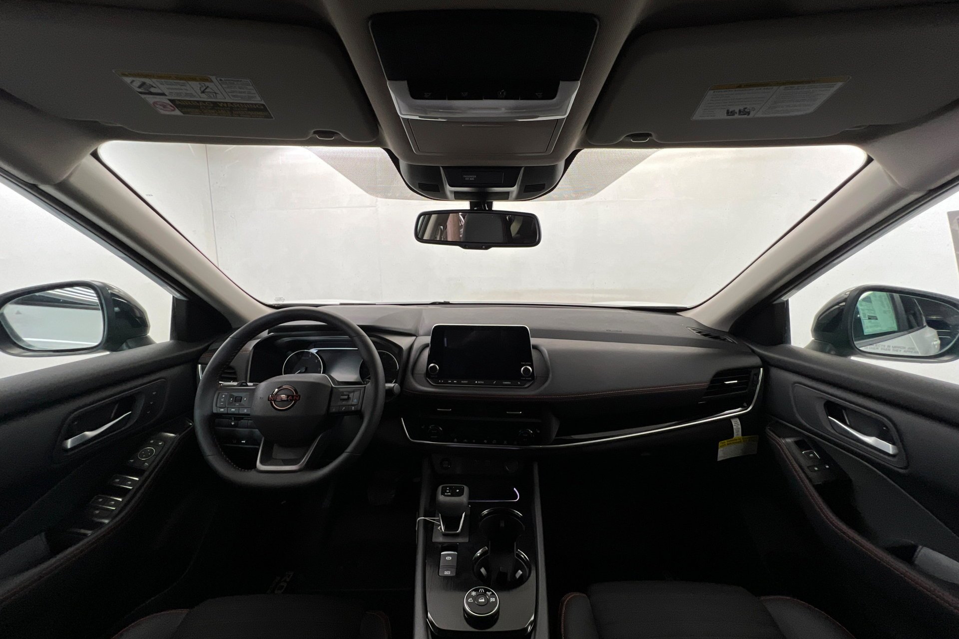 New 2026 Everest White Pearl TriCoat Nissan Rock Creek® image 10