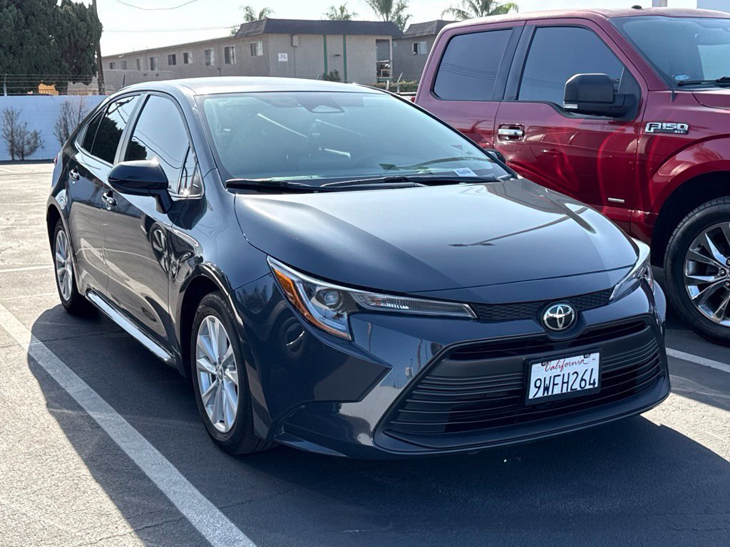 Used 2026  Toyota LE image 2