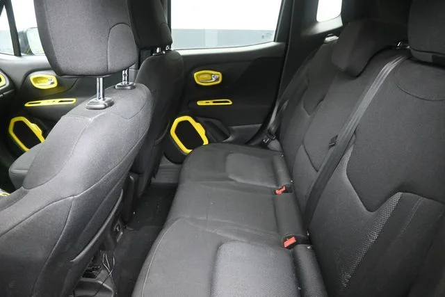 Used 2017 Blue Jeep Latitude image 19