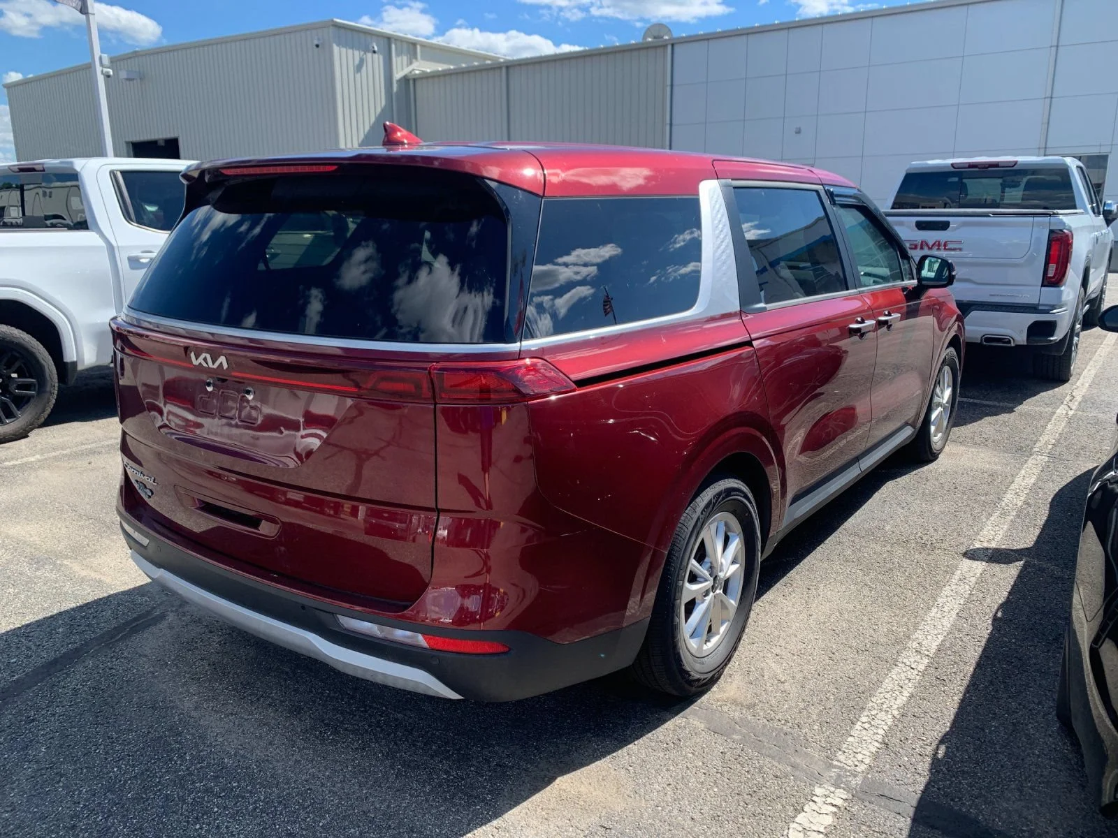 Used 2022 Red Kia LX Seat Package image 2
