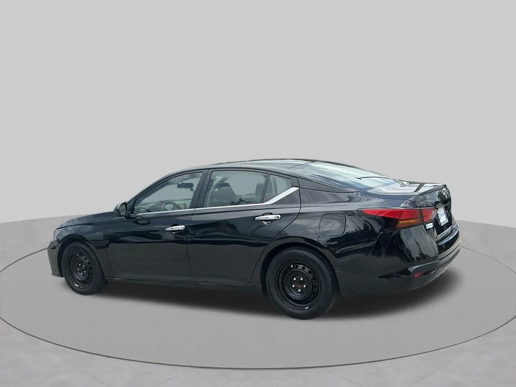 Used 2024 Black Nissan 2.5 S image 5