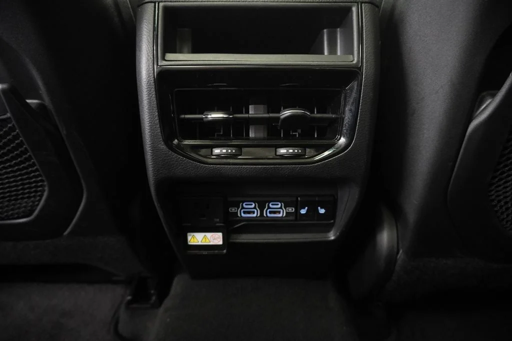 Used 2025 White Jeep Limited image 32