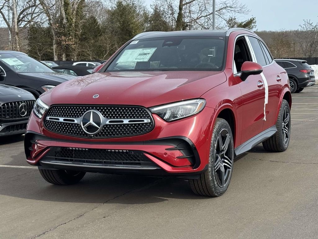 New 2026 MANUFAKTUR Patagonia Red Metallic Mercedes-Benz GLC 300 image 7