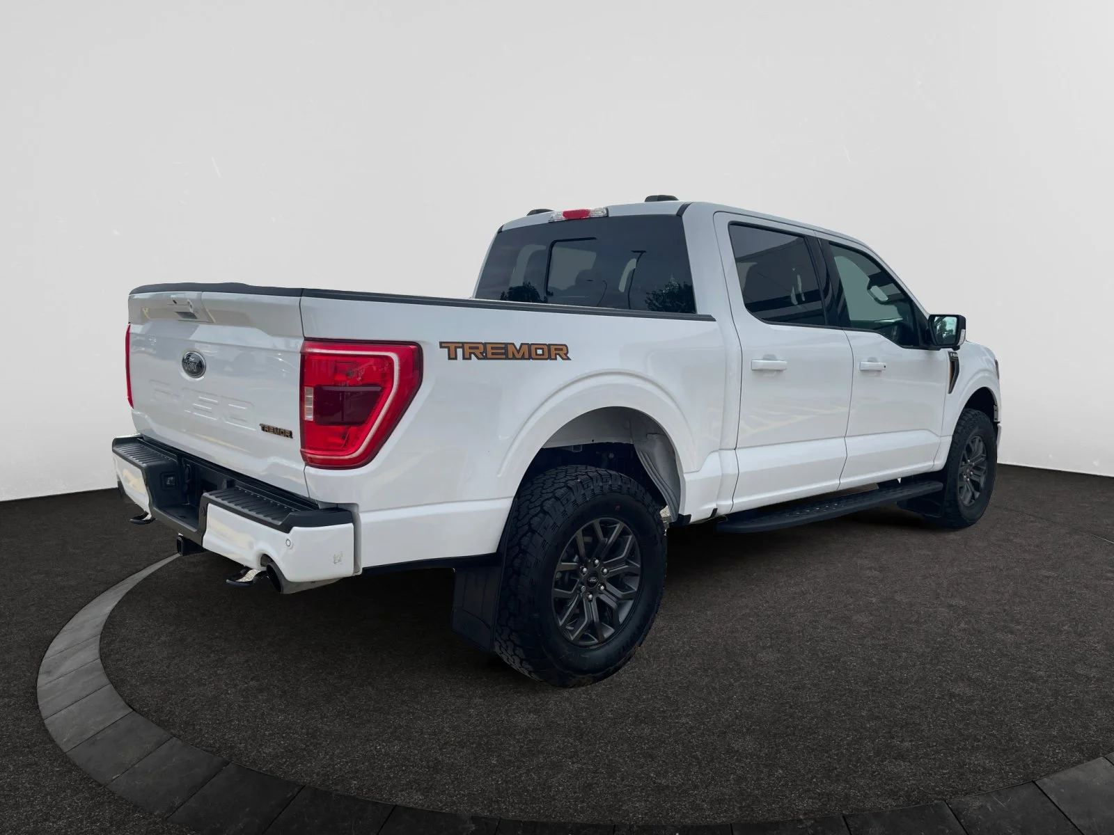 Used 2023 White Ford TREMOR SuperCrew image 5