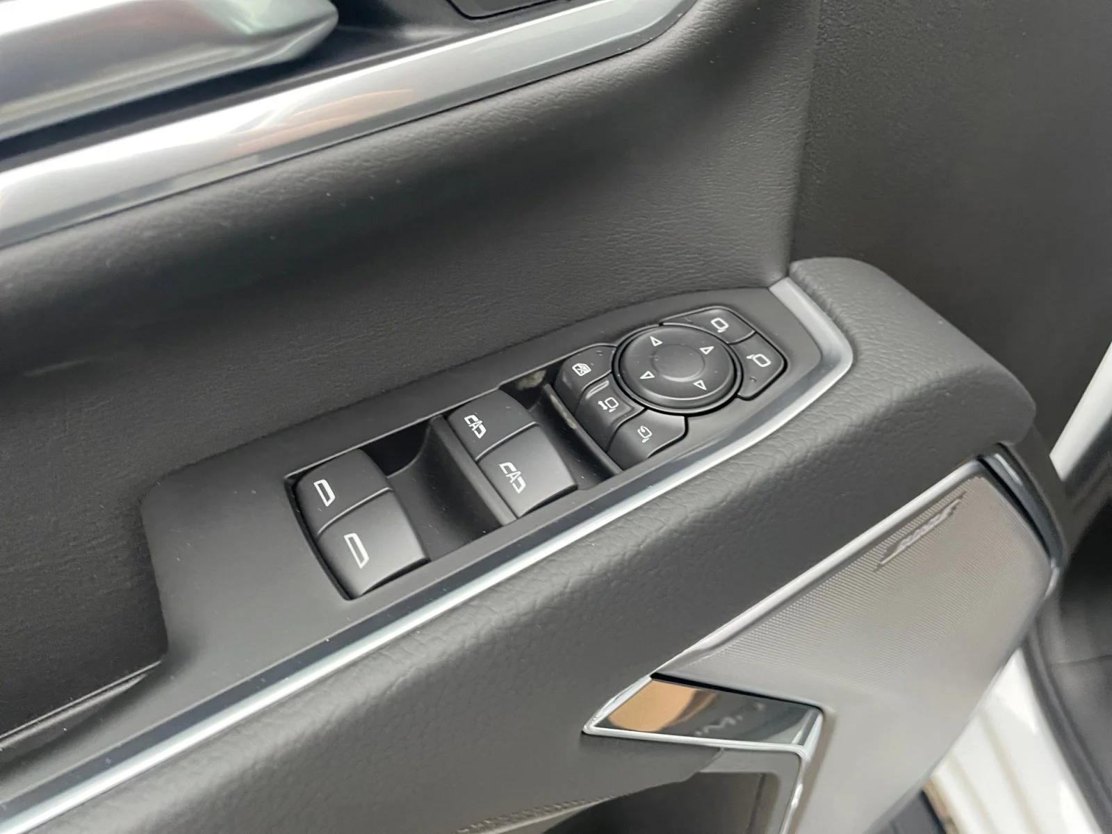 New 2026 Summit White GMC Denali image 19