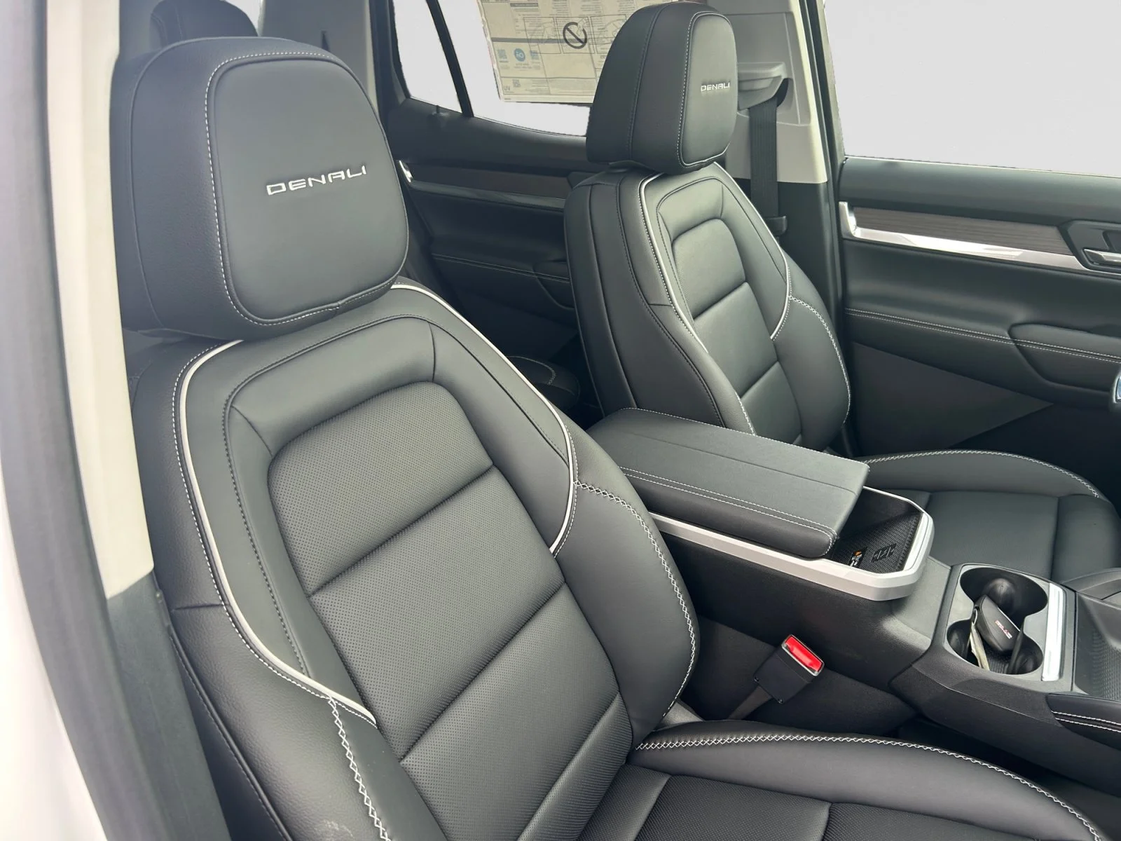 New 2027 Summit White GMC AWD Denali image 12