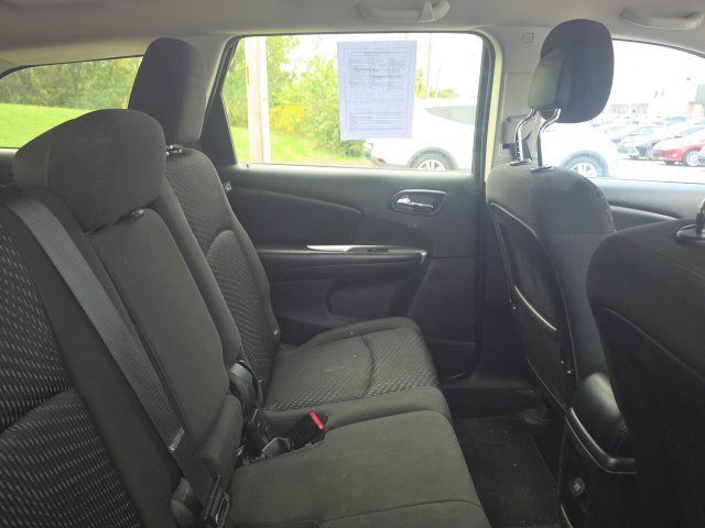 Used 2015 Gray Dodge SXT image 5