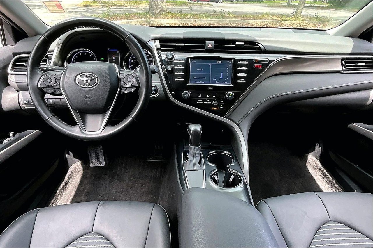 Used 2020 Silver Toyota SE image 7