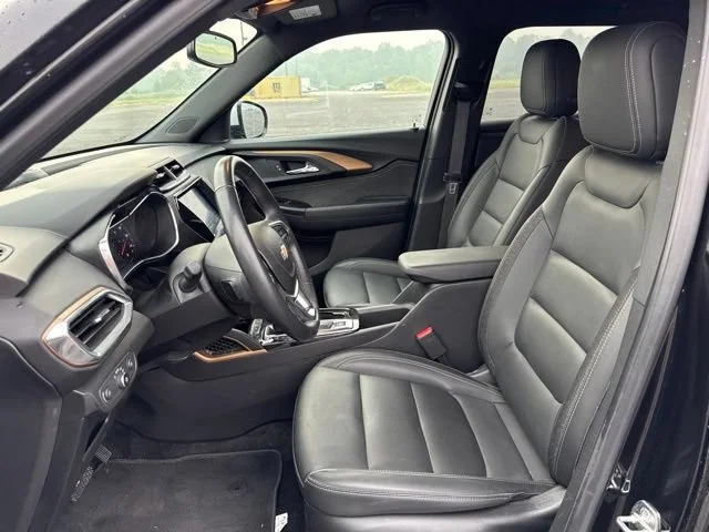 Used 2023 Mosaic Black Metallic Chevrolet ACTIV image 8