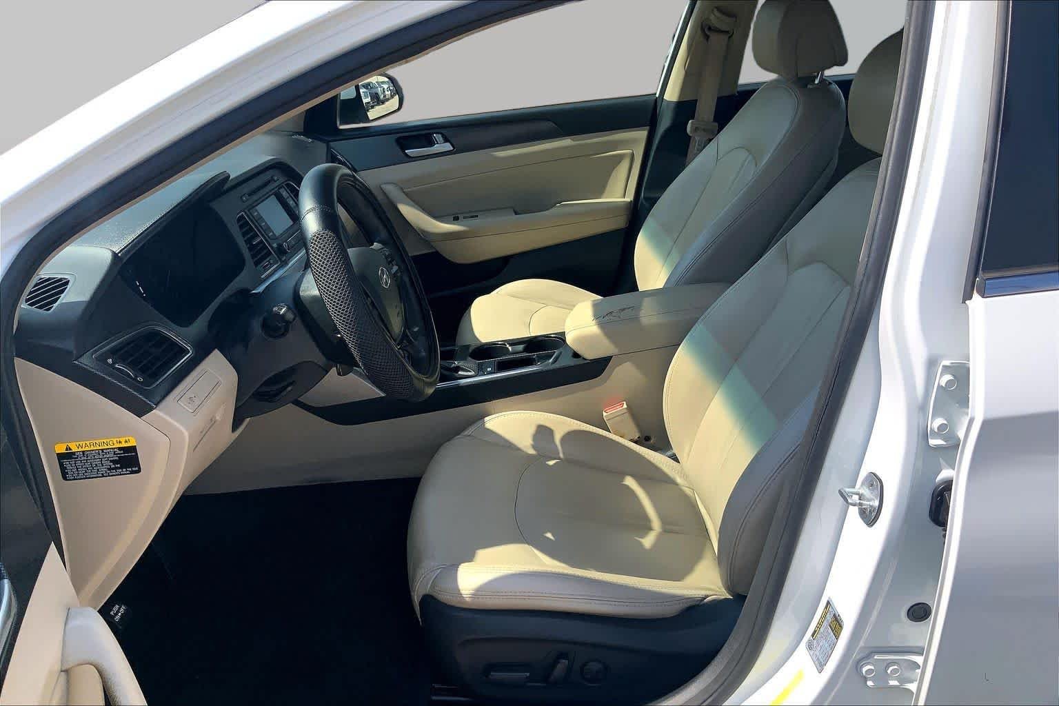 Used 2015 Quartz White Pearl Hyundai 2.4L Sport image 8