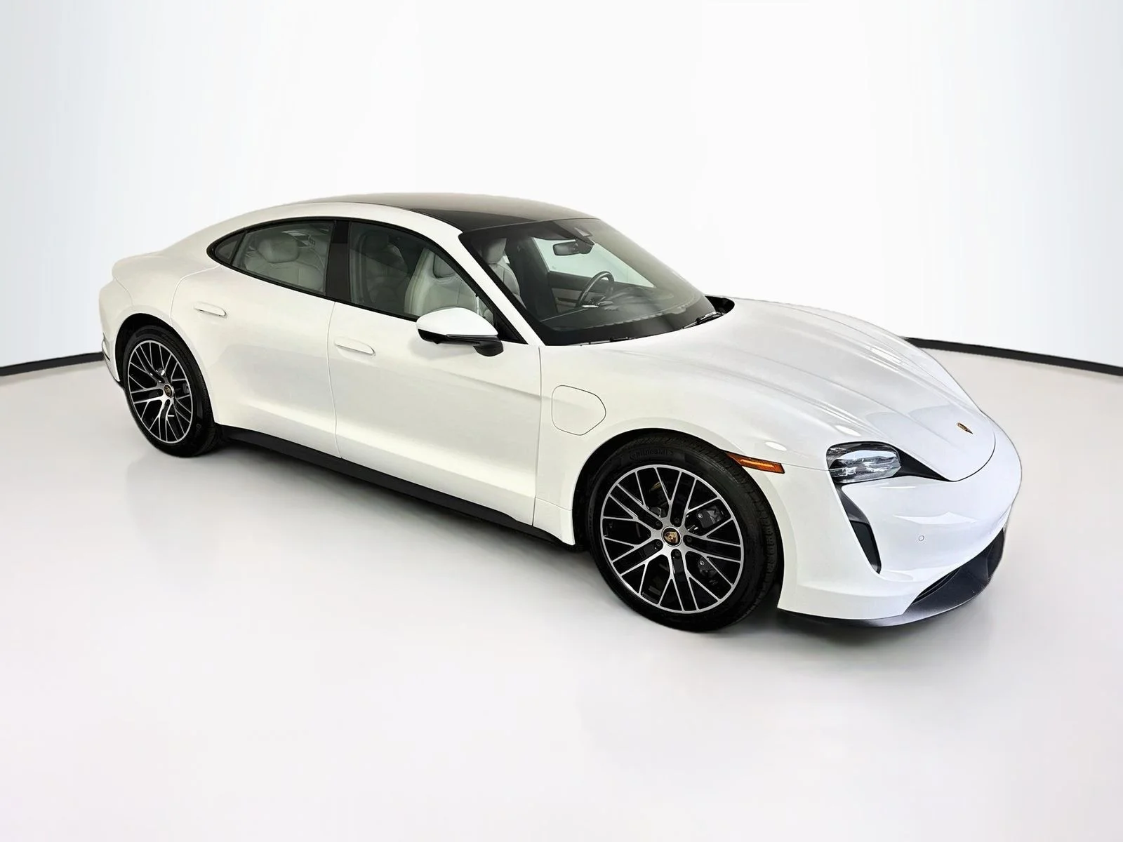 Used 2022 White Porsche Base image 25