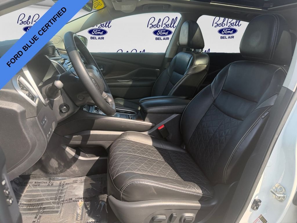 Used 2019 White Nissan Platinum image 10