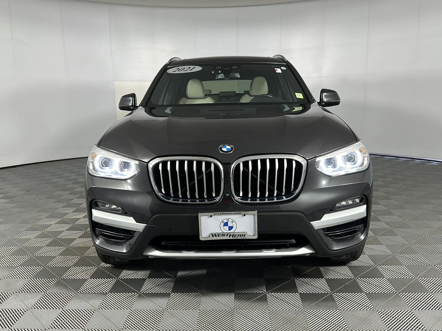 Used 2021 Dark Graphite Metallic BMW xDrive30i image 6