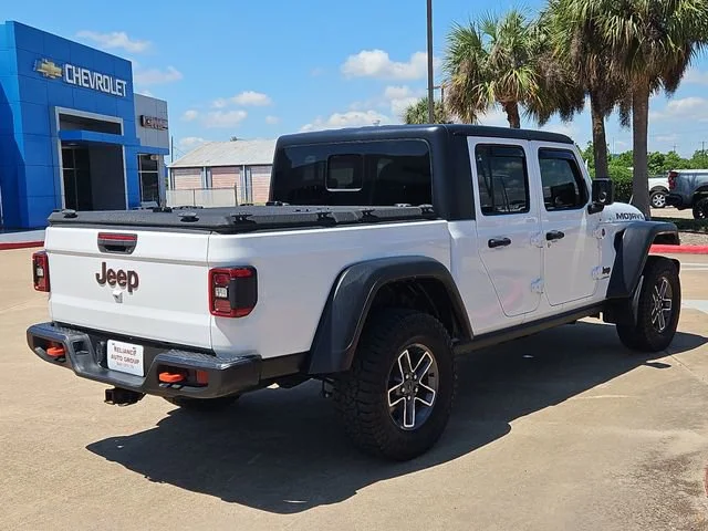 Used 2024  Jeep Mojave image 7