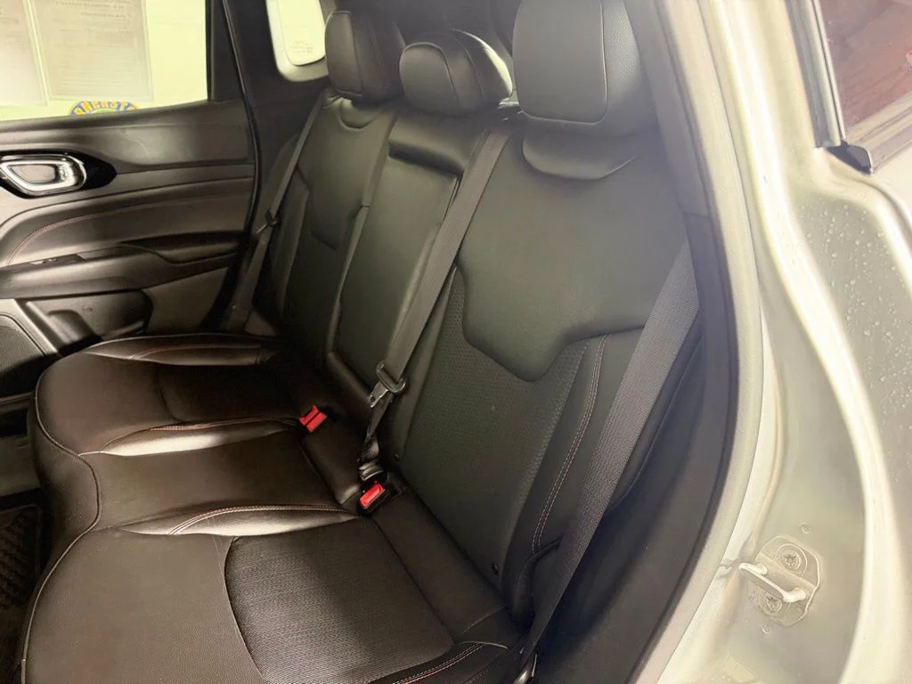 Used 2025 Silver Zynith Jeep Trailhawk image 14