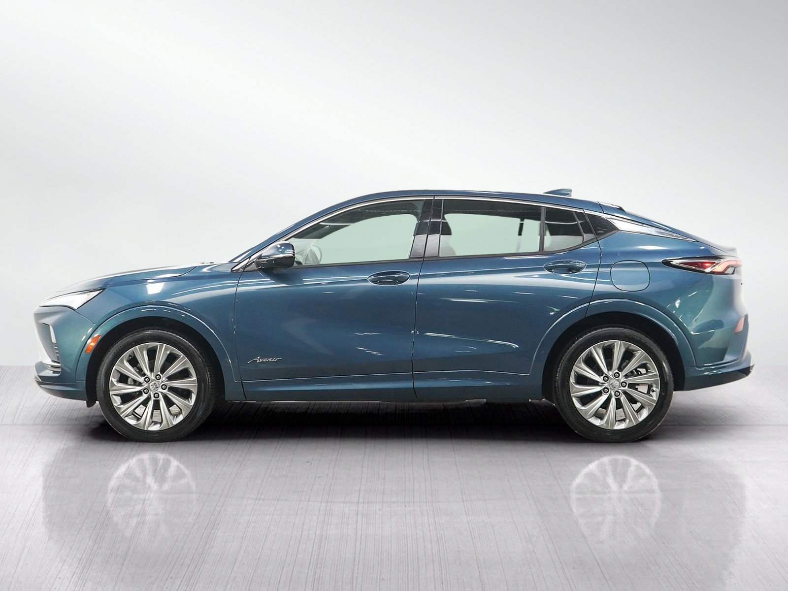 Used 2024 Buick Envista Avenir with VIN KL47LCE2XRB145138 for sale in Minneapolis, Minnesota