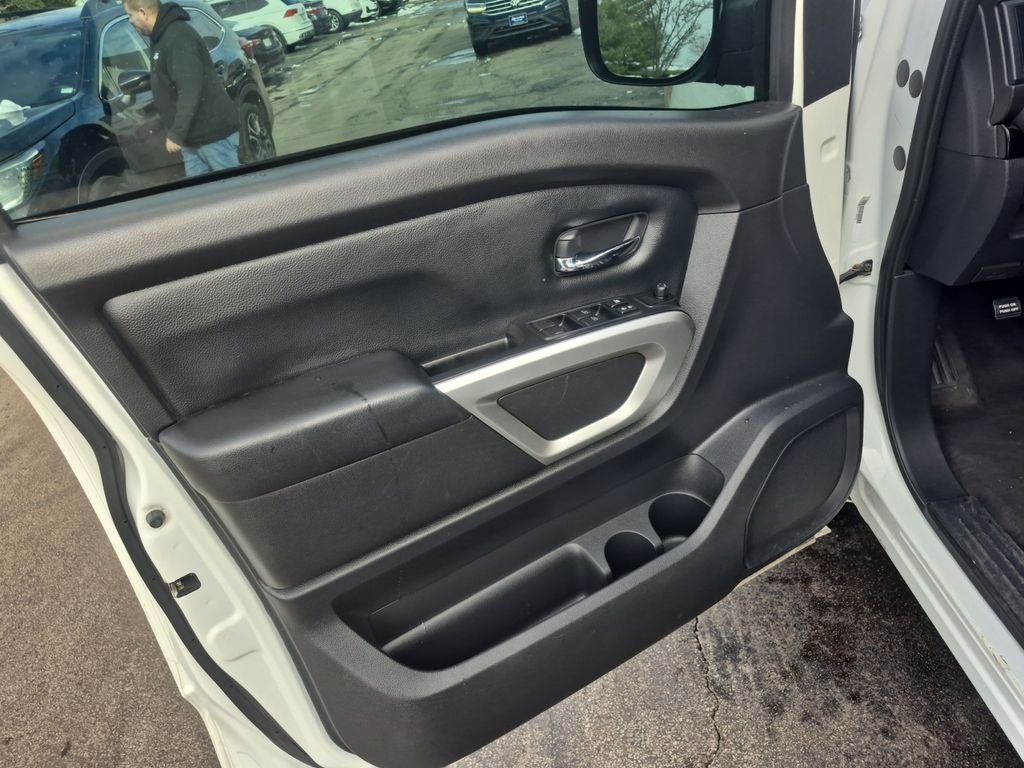 2023 Nissan Titan SV - Photo 20