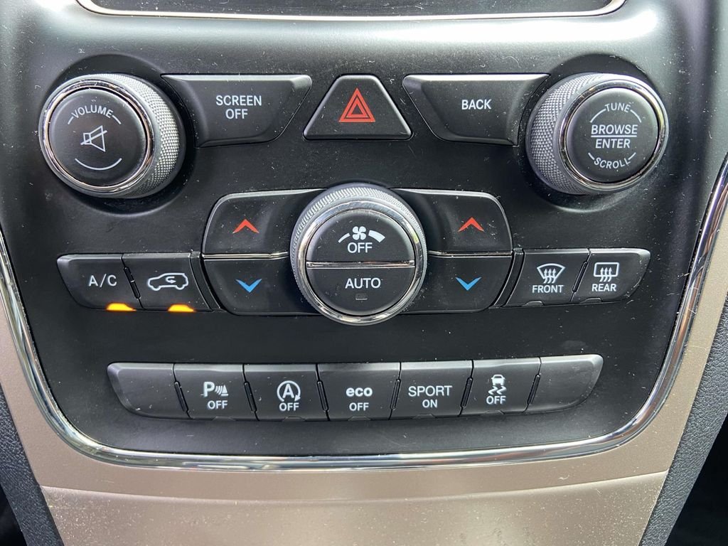 Used 2017 Black Jeep Laredo image 19