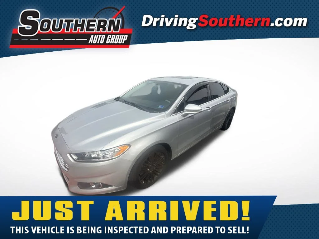 Used 2016 Silver Ford SE image 1