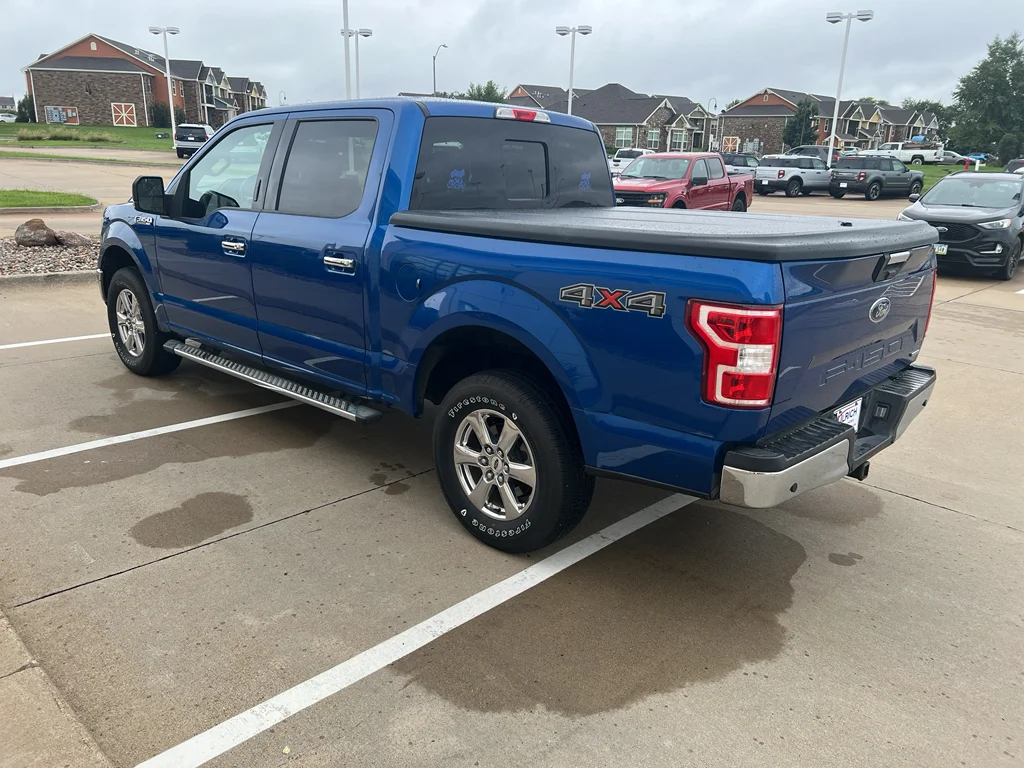 Used 2018 Lightning Blue Ford XLT image 6