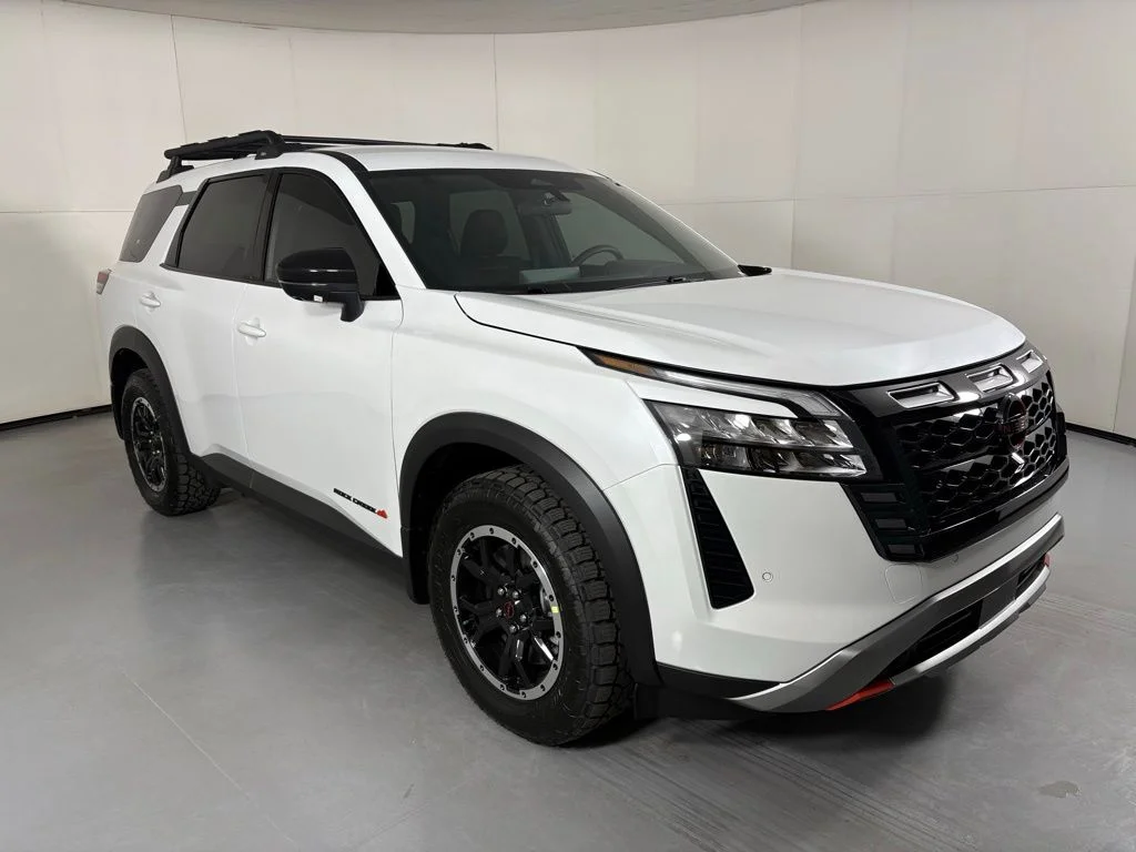 New 2026 Everest White Pearl TriCoat Nissan Rock Creek® image 2