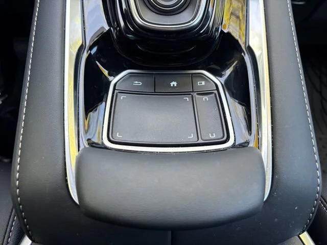 Certified Used 2025 Liquid Carbon Metallic Acura Base image 18