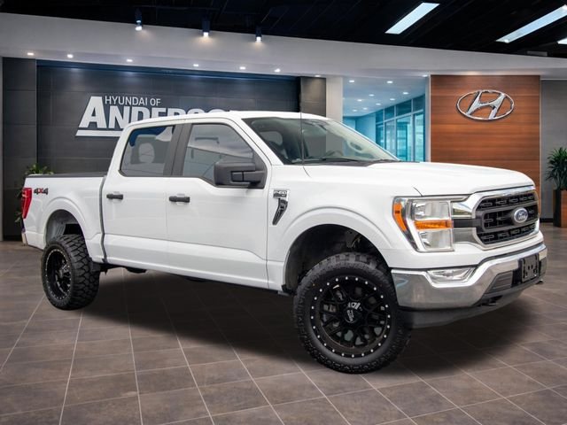 Used 2022  Ford XLT image 2