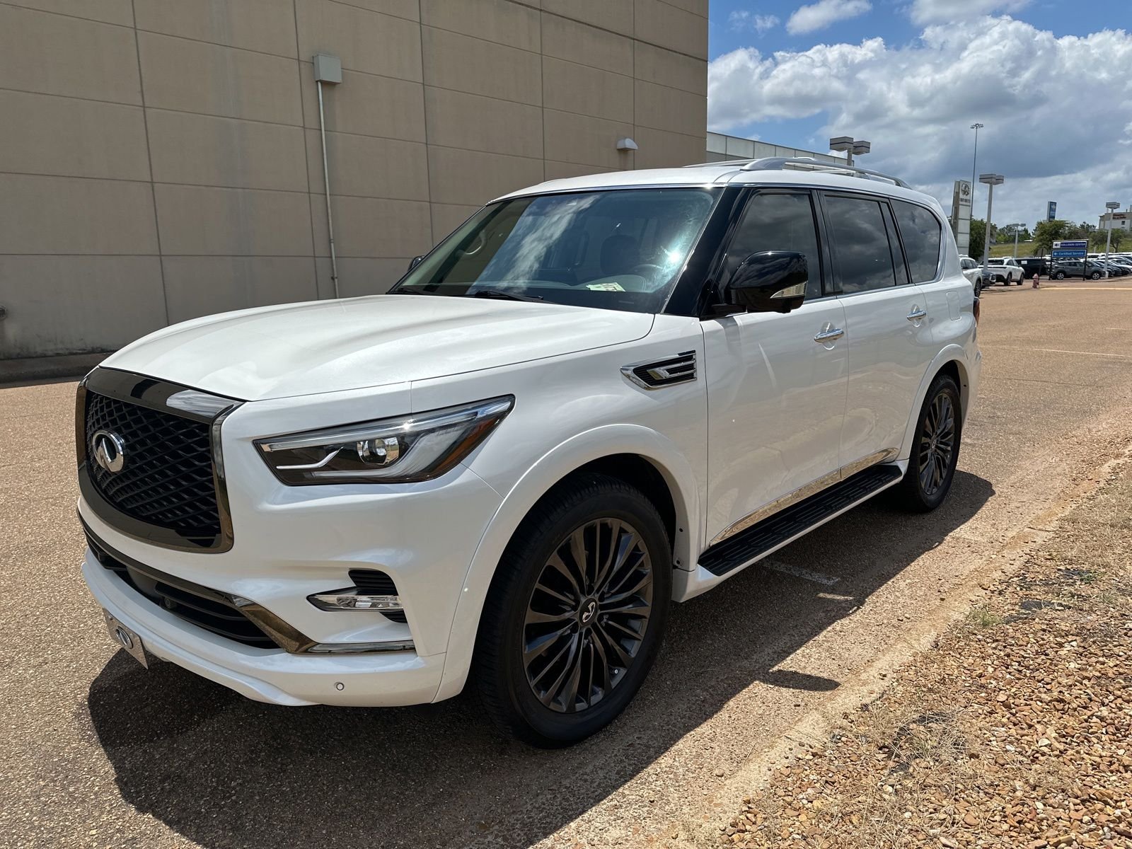 2023 INFINITI QX80 PREMIUM SELECT's photo