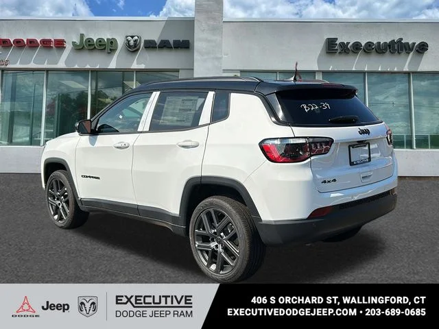 New 2026 Bright White Clear-Coat Exterior Paint Jeep Limited image 6