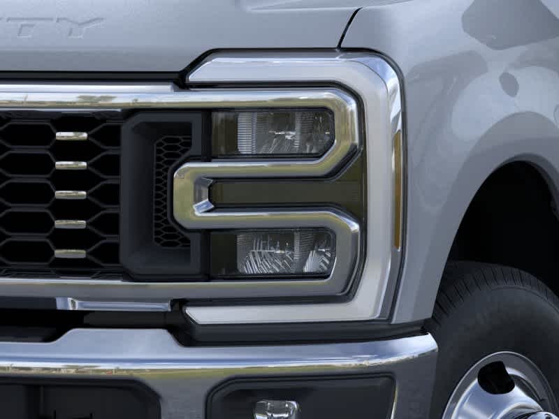 New 2026 Glacier Gray Metallic Tri-Coat Ford F-350 DRW Pickup XL image 18