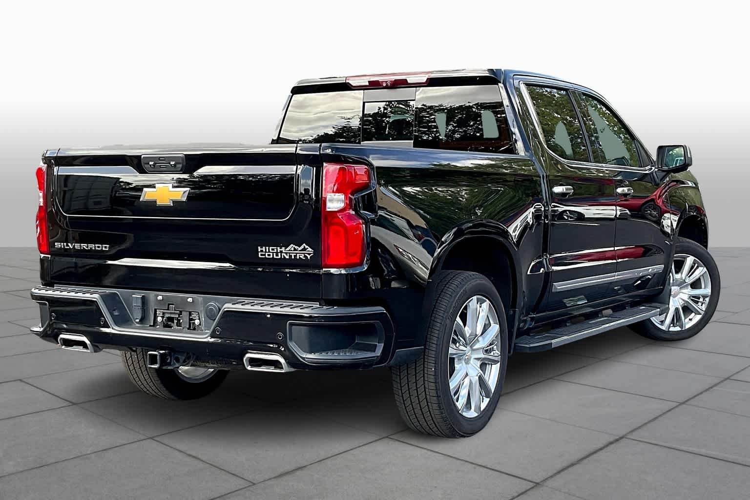 Used 2023 Black Chevrolet High Country image 13