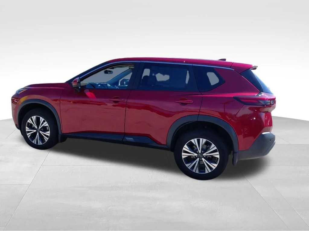 Used 2023 Red Nissan SV image 16