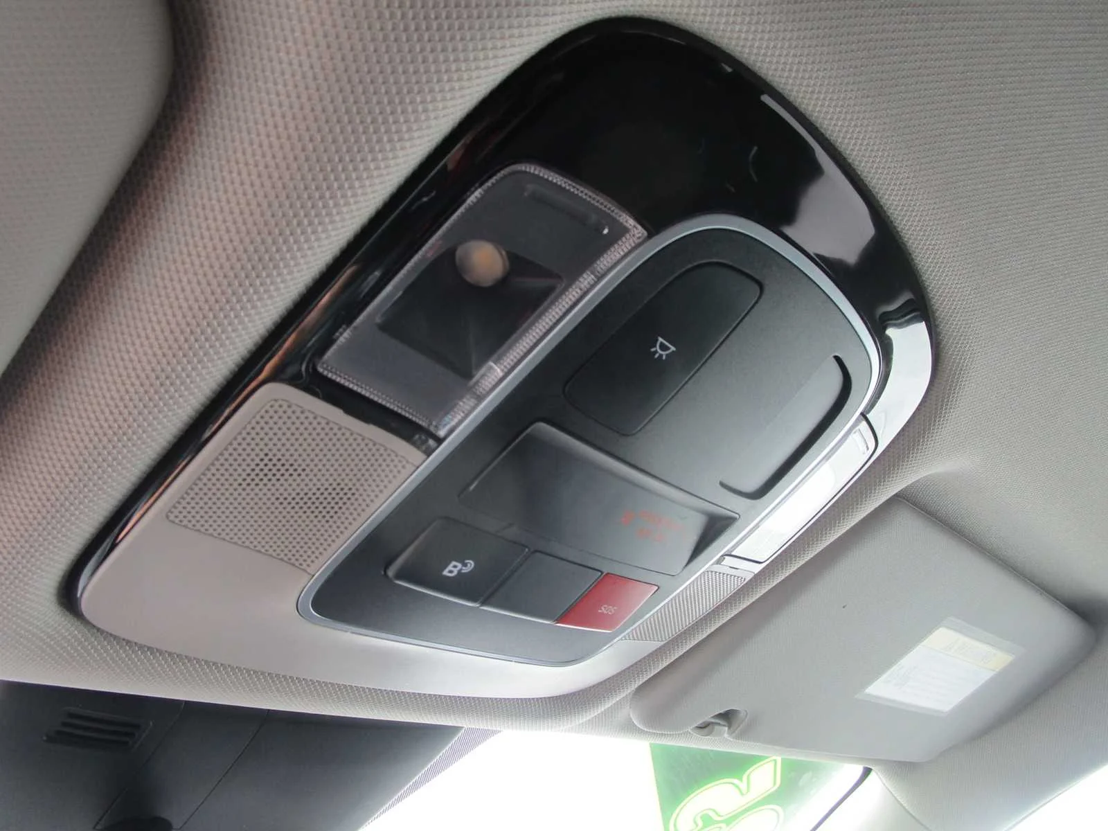 Used 2025 Serenity White Pearl Hyundai SEL image 24