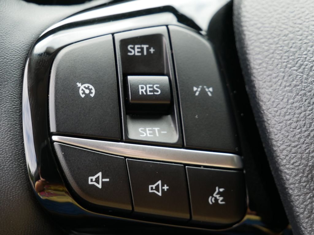 Used 2025 Blue Ford Active image 19
