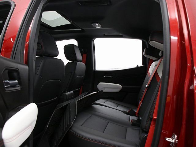 2025 GMC Canyon AT4 - Photo 14