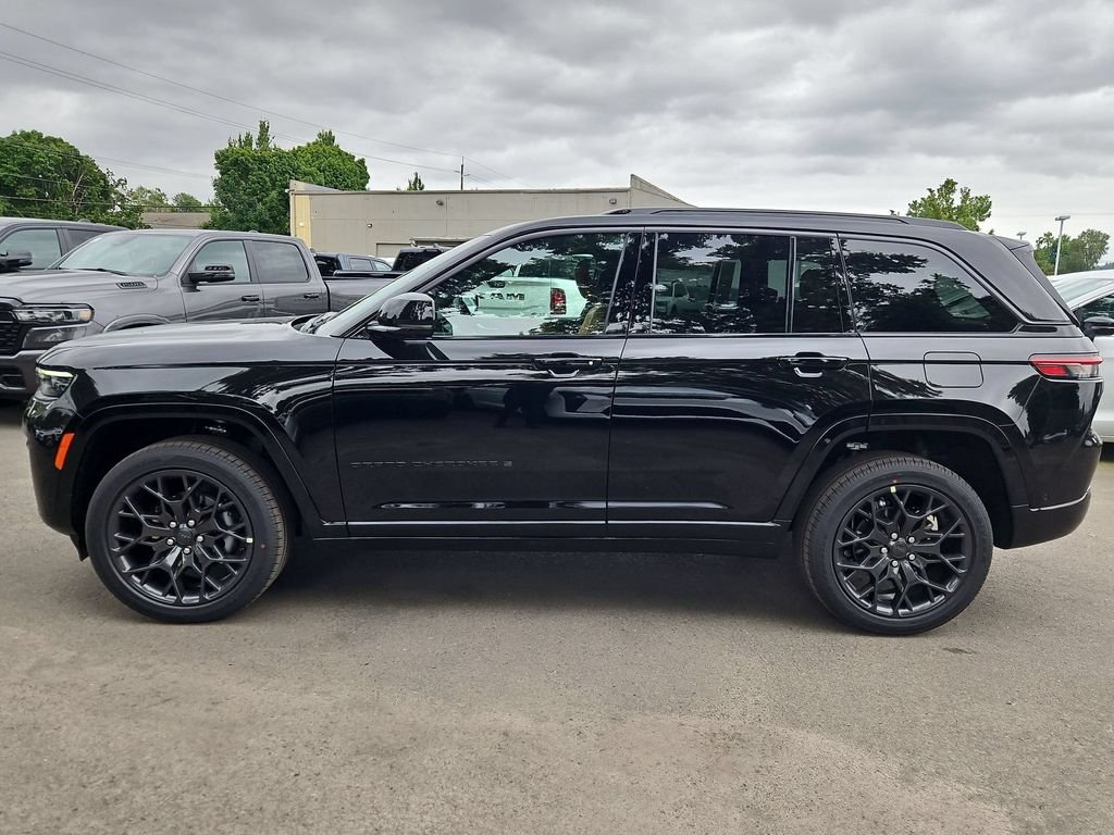 New 2026 Diamond Black Crystal Pearl-Coat Exterior Paint Jeep Summit image 4