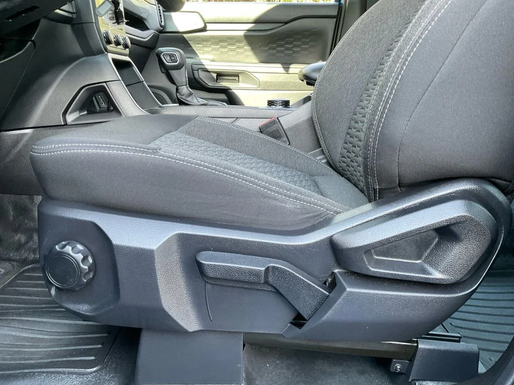 Used 2025 Blue Ford XL image 32