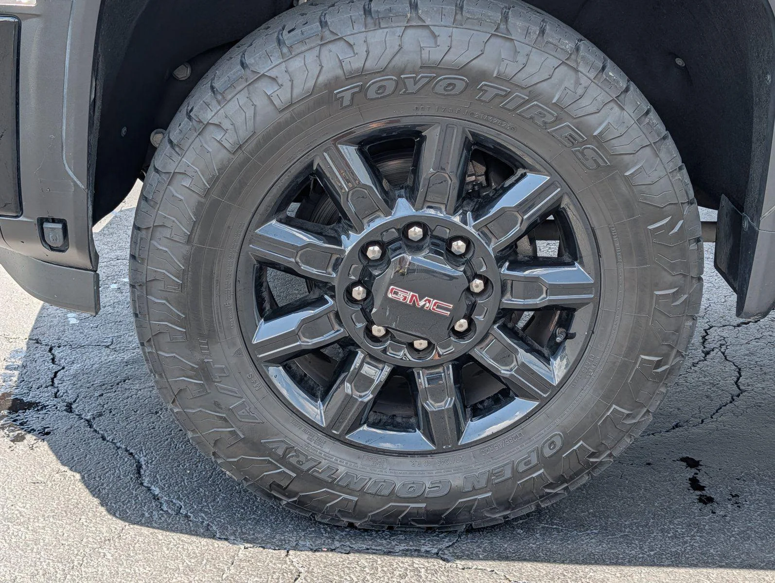 Used 2024 Onyx Black GMC AT4 image 11