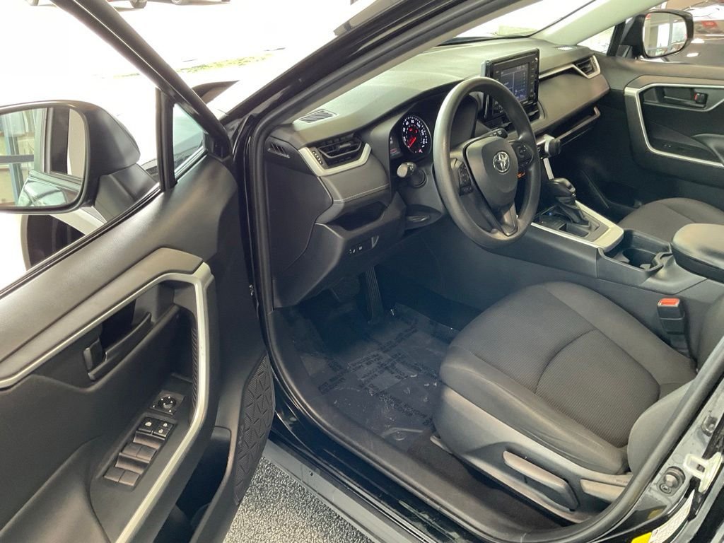 Used 2020 Black Toyota LE image 9