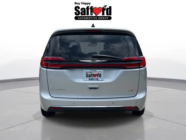 Used 2024 Silver Chrysler Touring L image 6