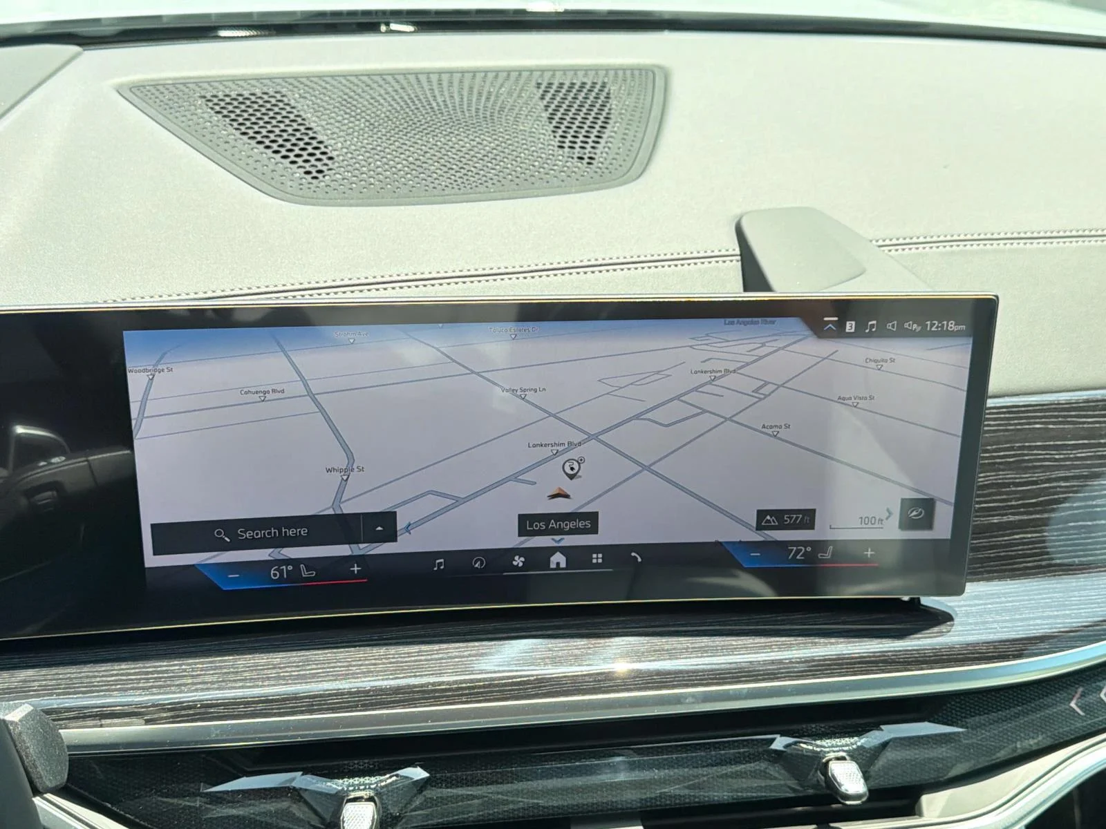 New 2026 Brooklyn Grey Metallic BMW xDrive50e Plug-In Hybrid image 16