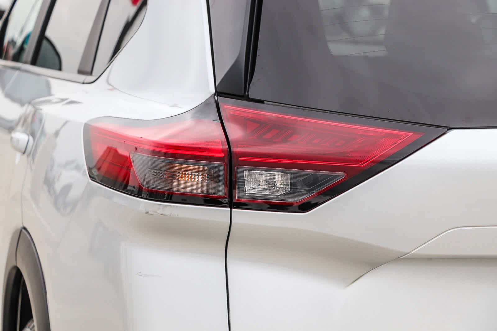 2023 Nissan Rogue SV - Photo 9