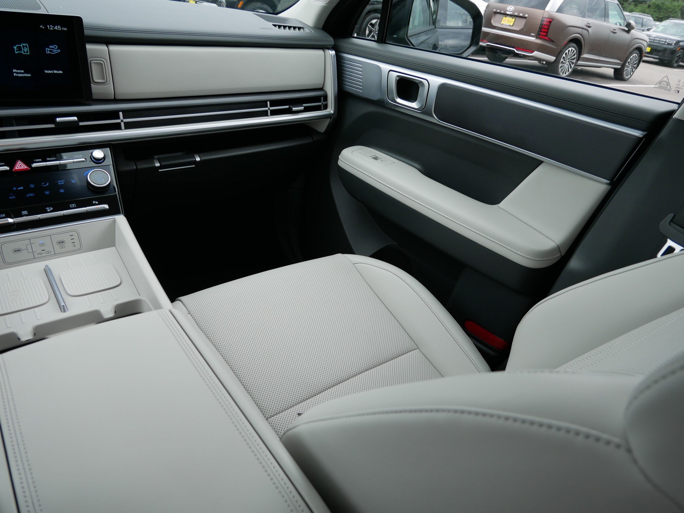 Certified Used 2024 Phantom Black Hyundai SEL image 11