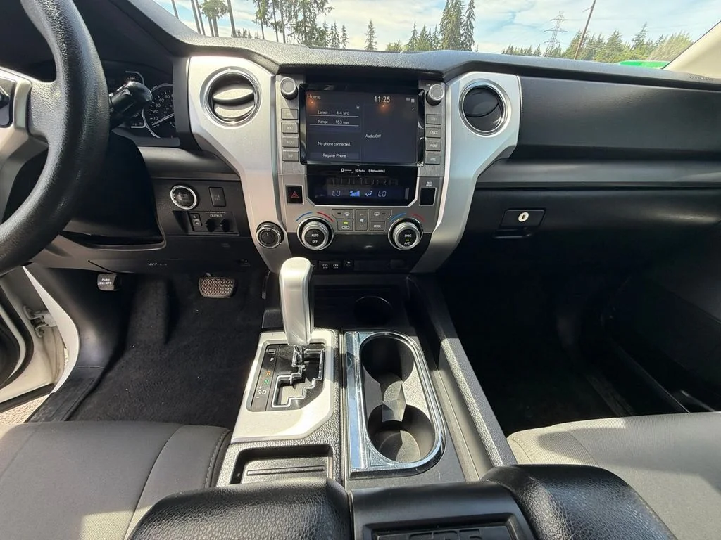 Used 2021 White Toyota SR5 image 16
