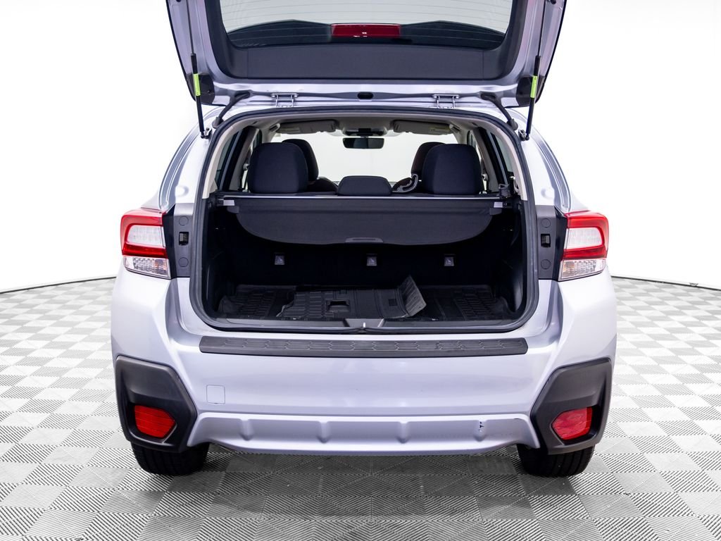 Used 2018 Ice Silver Metallic Subaru 2.0i Premium image 31