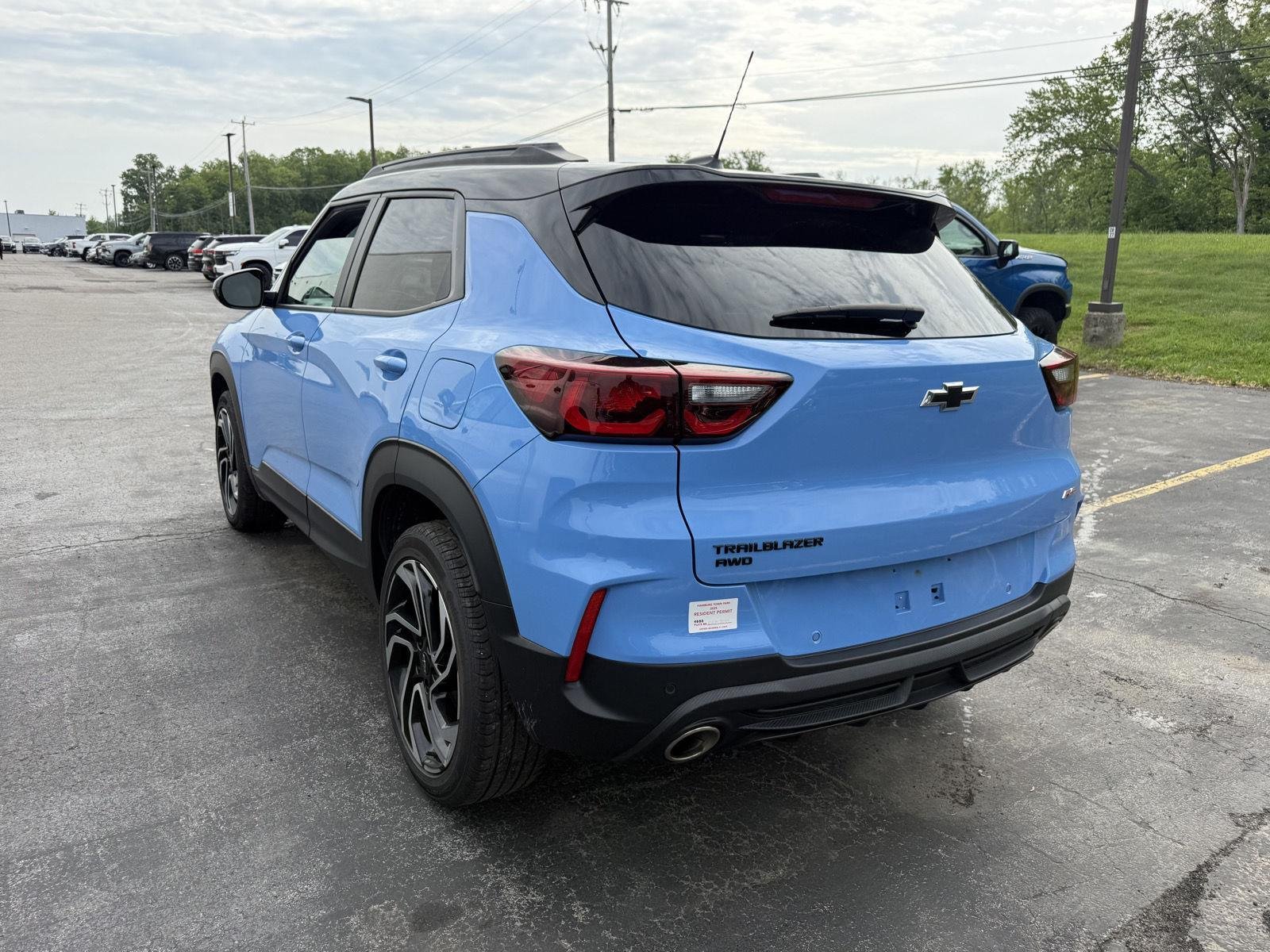 Used 2024 Fountain Blue Chevrolet RS image 3