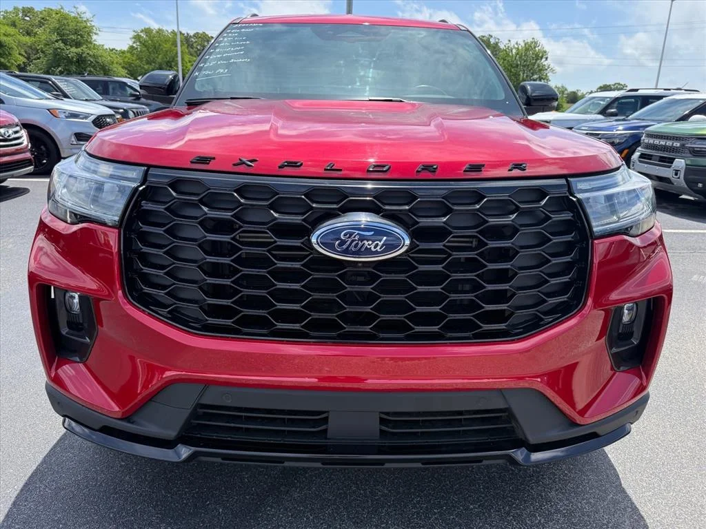 Used 2025 Red Ford ST-Line image 3