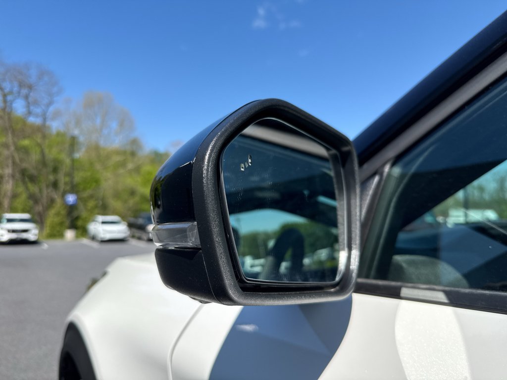 New 2026 Star White Metallic Tri-Coat Ford Tremor image 24