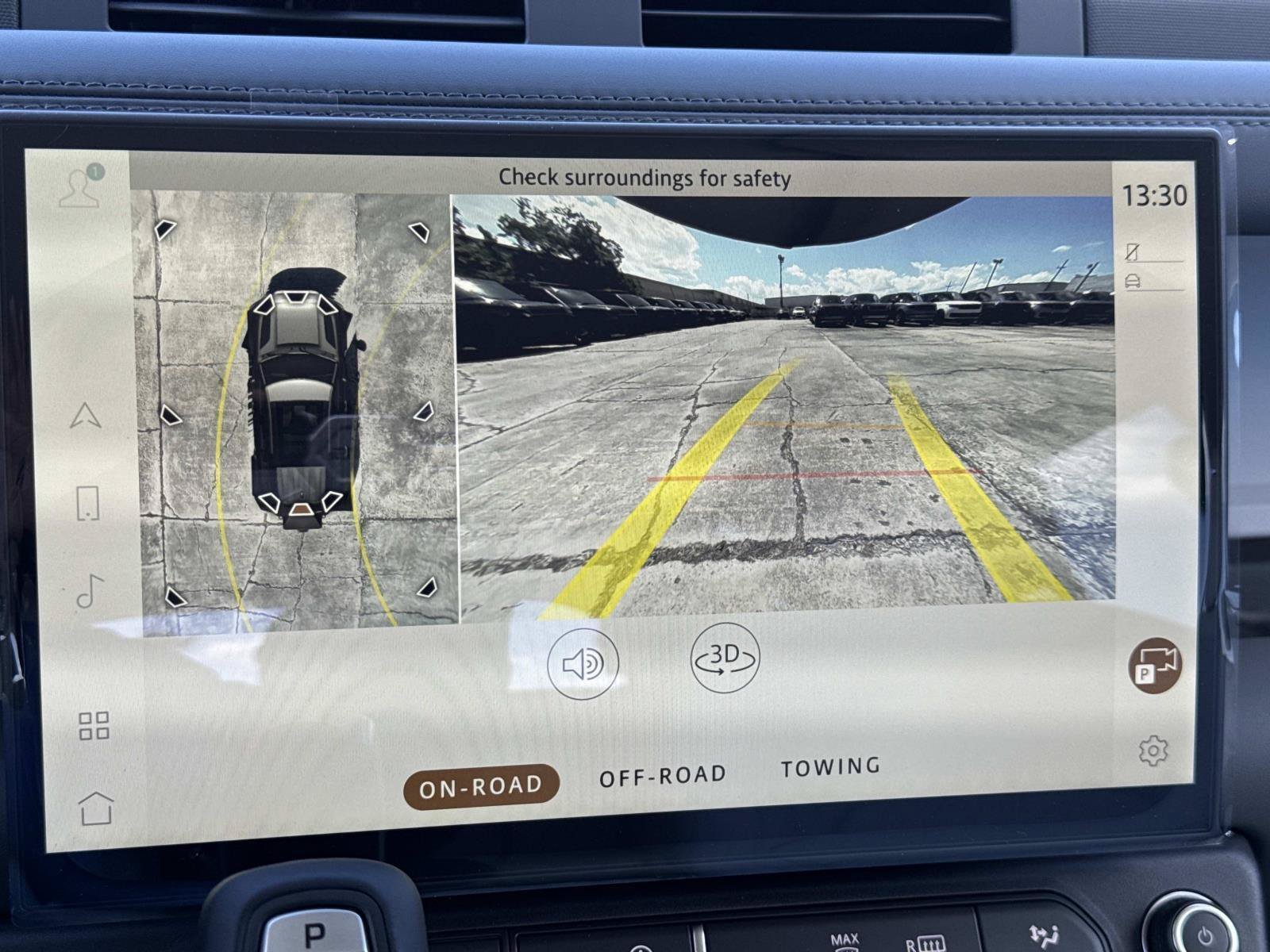 New 2026 Carpathian Grey Land Rover X-Dynamic SE image 12