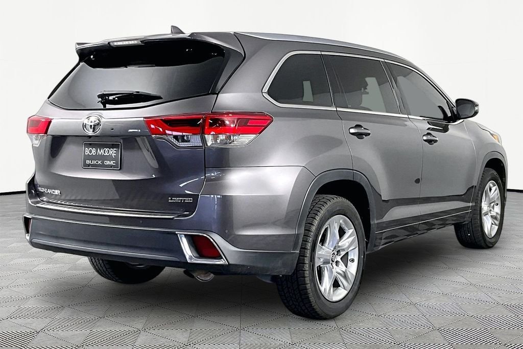 Certified Used 2019 Gray Toyota Limited image 6
